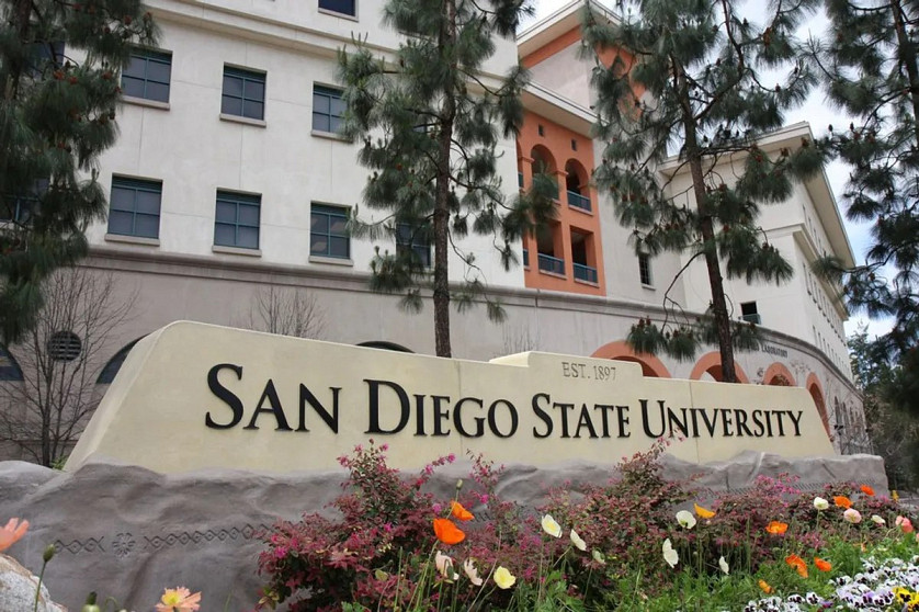 Поступление Ханны в San Diego State University изображение 2